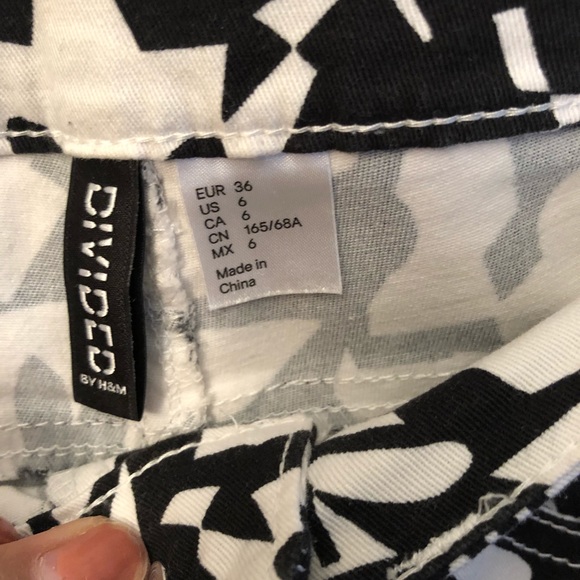 Jeans - Picture 3 of 3